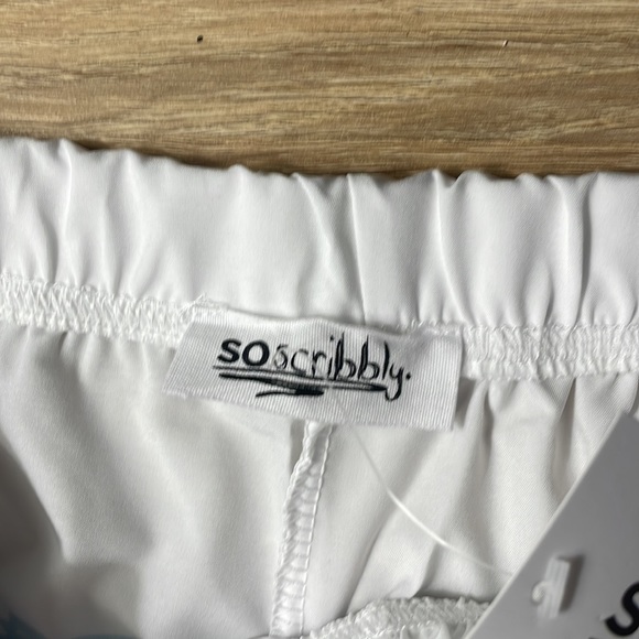 Patterned Beach Shorts - Picture 4 of 6